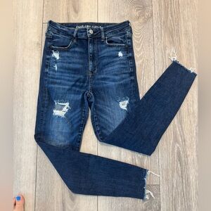 American Eagle dark wash super high-rise crop jeans size 6